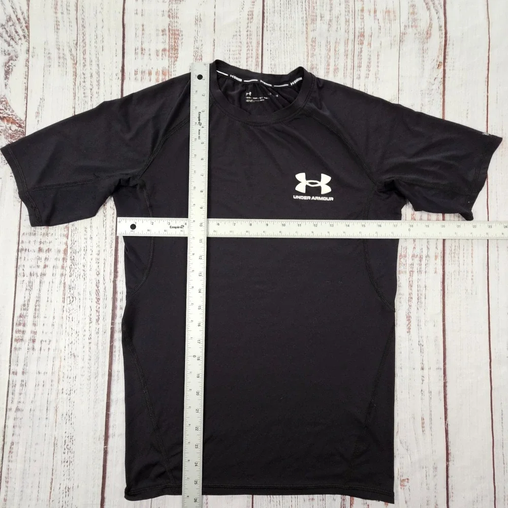 Under Armour Swim Loose Black Short Sleeve Performance Swim Shirt Youth L